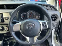Toyota VITZ лот № 30025 оценка 3.5  с аукциона в Японии 2