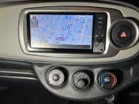 Toyota VITZ лот № 30072 оценка 4  с аукциона в Японии 5