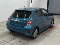 Toyota VITZ лот № 30070 оценка 3.5  с аукциона в Японии 4