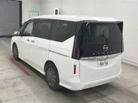 Nissan SERENA лот № 30058 оценка 6  с аукциона в Японии 1