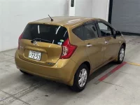 Nissan NOTE лот № 30065 оценка 3.5  с аукциона в Японии 4