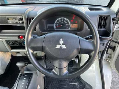 Mitsubishi MINICAB VAN