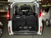 Honda STEP WAGON лот № 30088 оценка 4  с аукциона в Японии 9