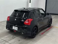 Suzuki SWIFT лот № 30076 оценка 4.5  с аукциона в Японии 4