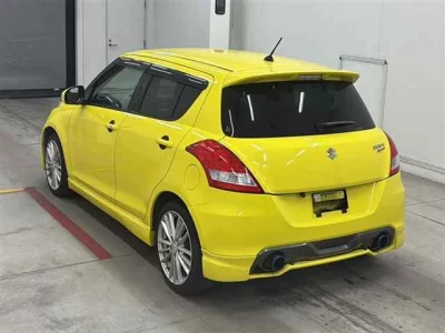 Suzuki SWIFT  с аукциона в Японии