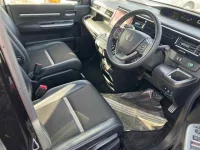 Honda STEP WAGON лот № 30093 оценка 4  с аукциона в Японии 6