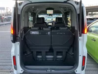 Honda STEP WAGON лот № 30096 оценка 4  с аукциона в Японии 9