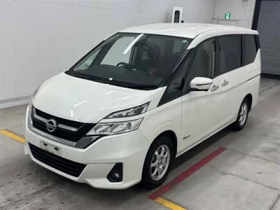 Nissan SERENA  с аукциона в Японии