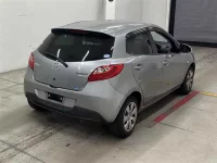 Mazda DEMIO лот № 90165 оценка R  с аукциона в Японии 4