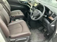 Nissan ELGRAND лот № 30210 оценка 4  с аукциона в Японии 6