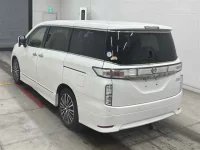 Nissan ELGRAND лот № 30214 оценка 4  с аукциона в Японии 1
