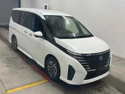 Nissan SERENA  с аукциона в Японии