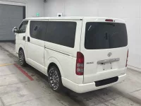 Toyota HIACE VAN лот № 30205 оценка 3.5  с аукциона в Японии 1