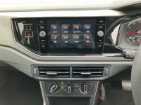 Volkswagen POLO лот № 30249 оценка 4  с аукциона в Японии 5