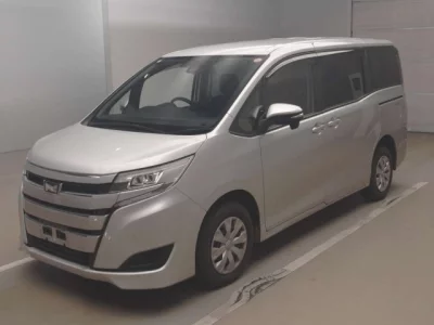 Toyota NOAH  с аукциона в Японии