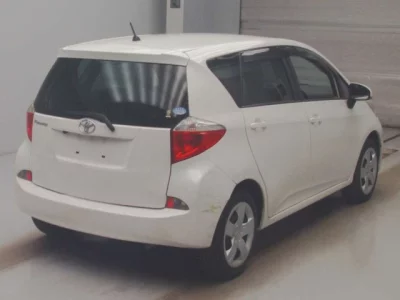Toyota RACTIS  с аукциона в Японии