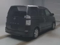 Toyota VOXY лот № 29028 оценка 3  с аукциона в Японии 1