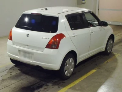Suzuki SWIFT  с аукциона в Японии