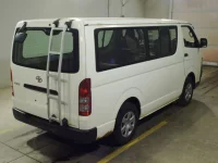 Toyota HIACE VAN лот № 62002 оценка R  с аукциона в Японии 1