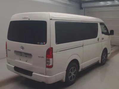 Toyota HIACE VAN  с аукциона в Японии