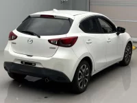 Mazda DEMIO лот № 49019 оценка 3.5  с аукциона в Японии 1