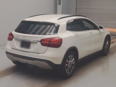 Mercedes-Benz GLA CLASS