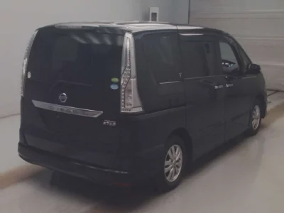 Nissan SERENA  с аукциона в Японии