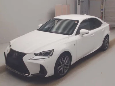 Lexus IS