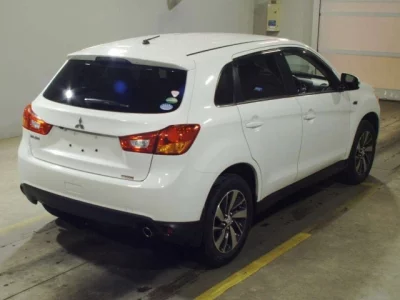Mitsubishi RVR