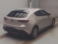 Mazda MAZDA3 лот № 110 оценка R  с аукциона в Японии 1