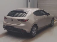 Mazda MAZDA3 лот № 2063 оценка 3  с аукциона в Японии 1