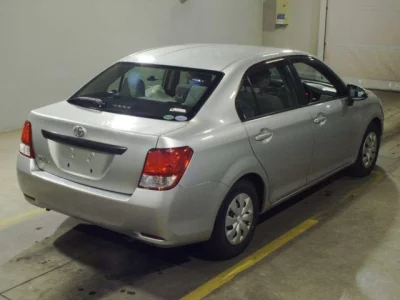 Toyota COROLLA AXIO  с аукциона в Японии