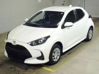Toyota YARIS  с аукциона в Японии