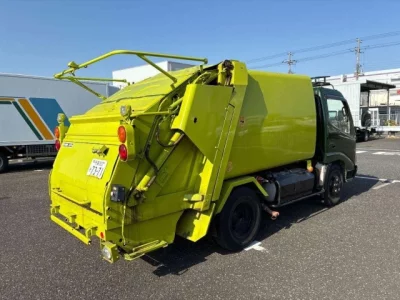 Toyota DYNA  с аукциона в Японии