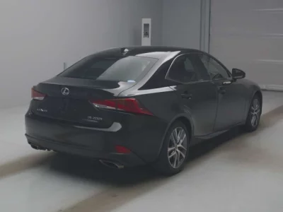 Lexus IS