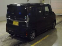 Honda N BOX лот № 3001 оценка R  с аукциона в Японии 1