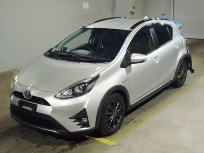 Toyota AQUA  с аукциона в Японии