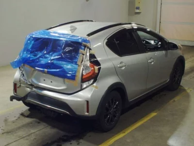 Toyota AQUA  с аукциона в Японии