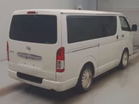 Toyota HIACE VAN лот № 62030 оценка R  с аукциона в Японии 1