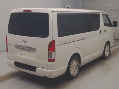 Toyota HIACE VAN  с аукциона в Японии