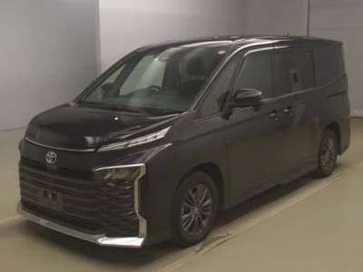 Toyota VOXY  с аукциона в Японии