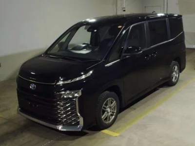 Toyota VOXY  с аукциона в Японии
