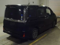 Toyota VOXY лот № 6098 оценка 3.5  с аукциона в Японии 1