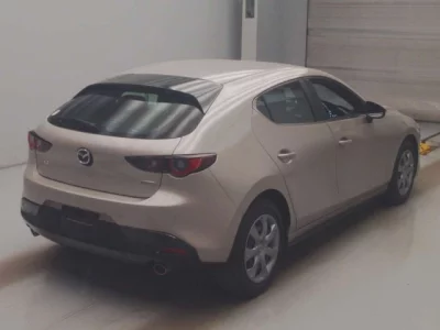 Mazda MAZDA3  с аукциона в Японии