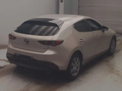 Mazda MAZDA3  с аукциона в Японии