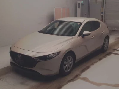 Mazda MAZDA3  с аукциона в Японии