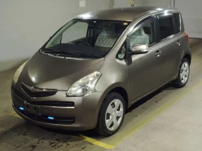 Toyota RACTIS  с аукциона в Японии