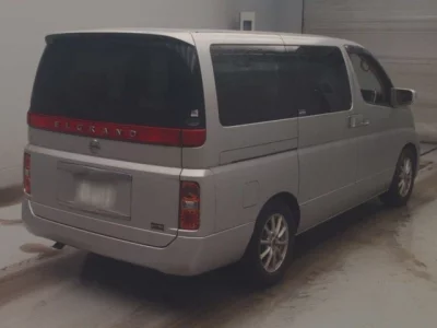 Nissan ELGRAND  с аукциона в Японии