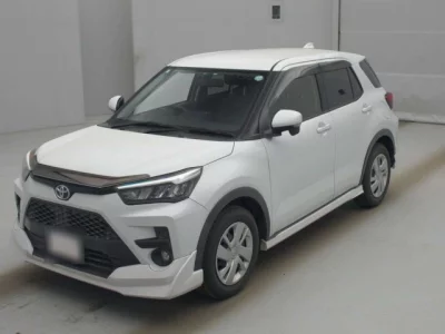 Toyota RAIZE  с аукциона в Японии