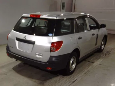 Mitsubishi LANCER VAN